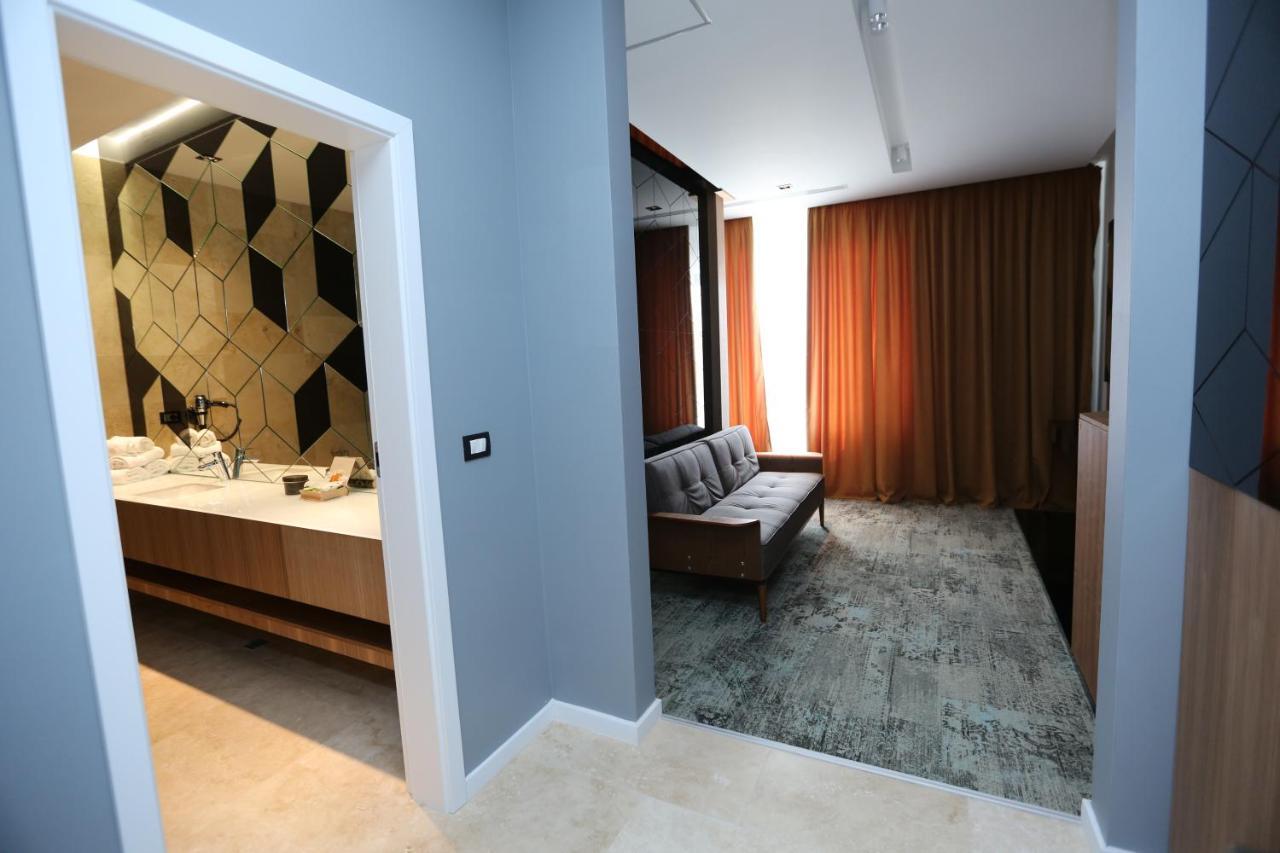 Valentino Rooms Focşani Extérieur photo