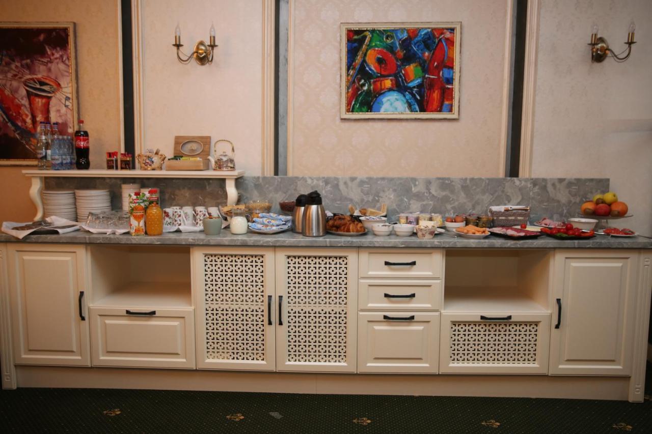 Valentino Rooms Focşani Extérieur photo